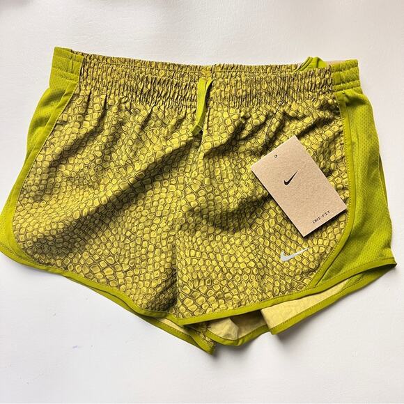 Nike Kids  Dri-Fit Running Training  Athletic Sporty Shorts  Sz M - Picture 8 of 10